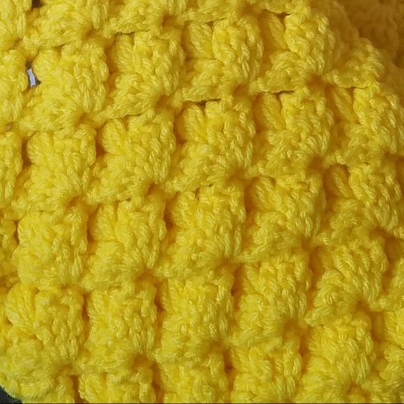 Scarf, Cowl - Picture 4 of 4